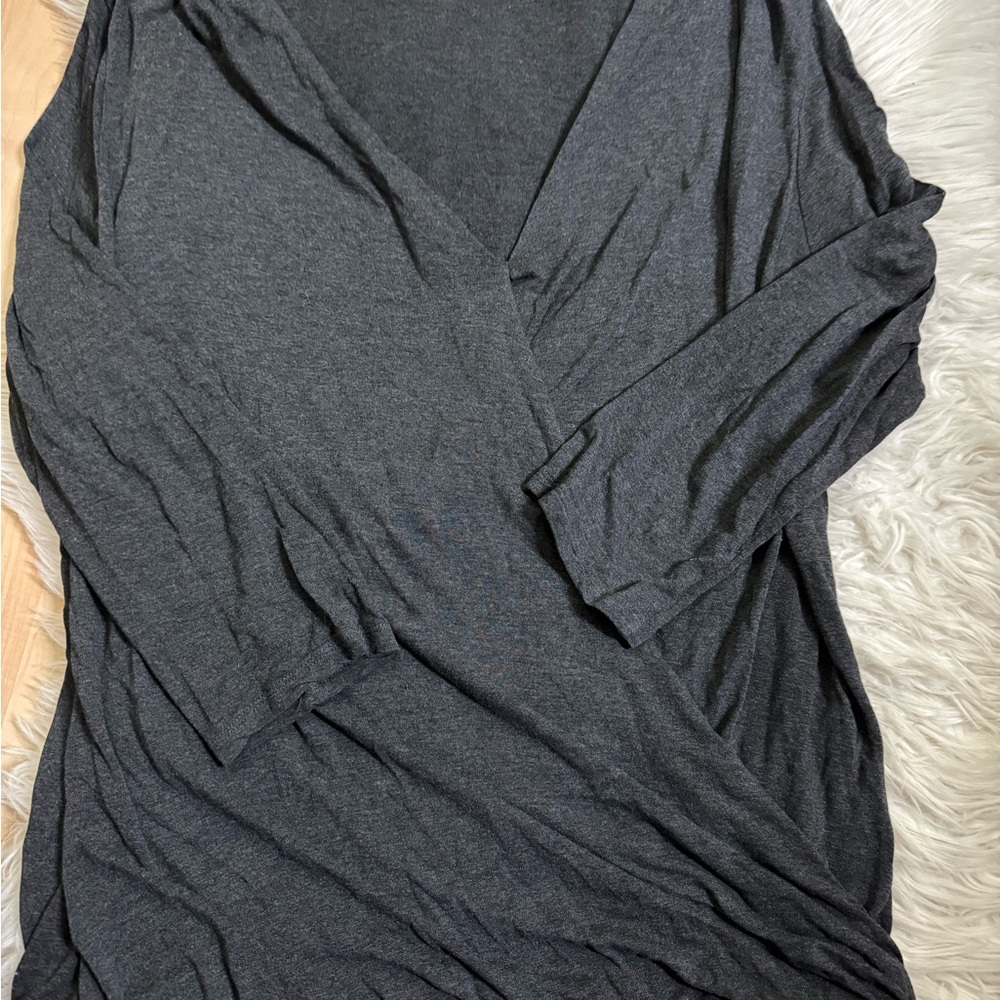 NWOT Old Navy Charcoal Gray Women's TopV Neck XL (16-18)